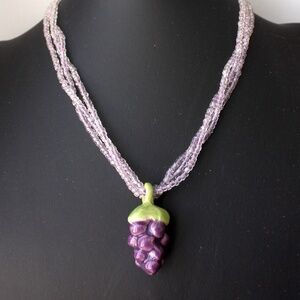 Vintag Essex grape fruit pendant necklace porcelain ceramic glass collier raisin